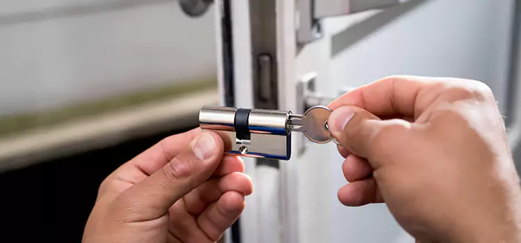 Emergency Locksmith for House Glen Cove